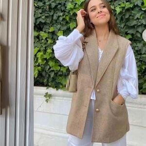 Zara Women's Beige Vest with Pockets